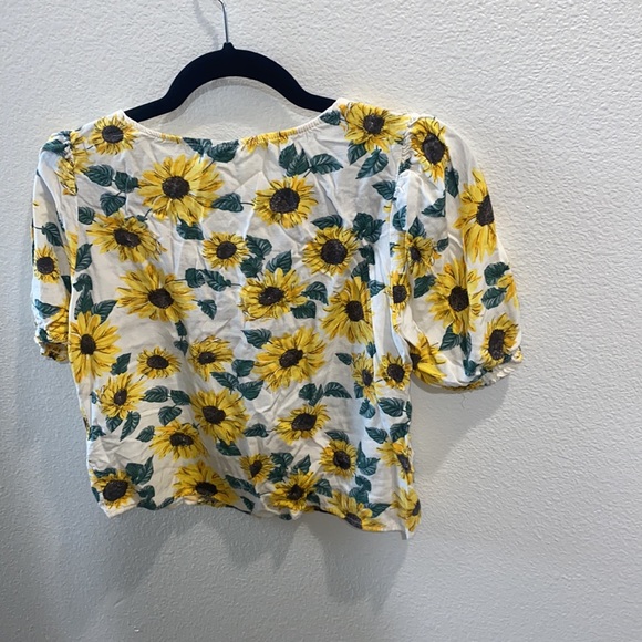 Divided Sunflower Top - Picture 5 of 5